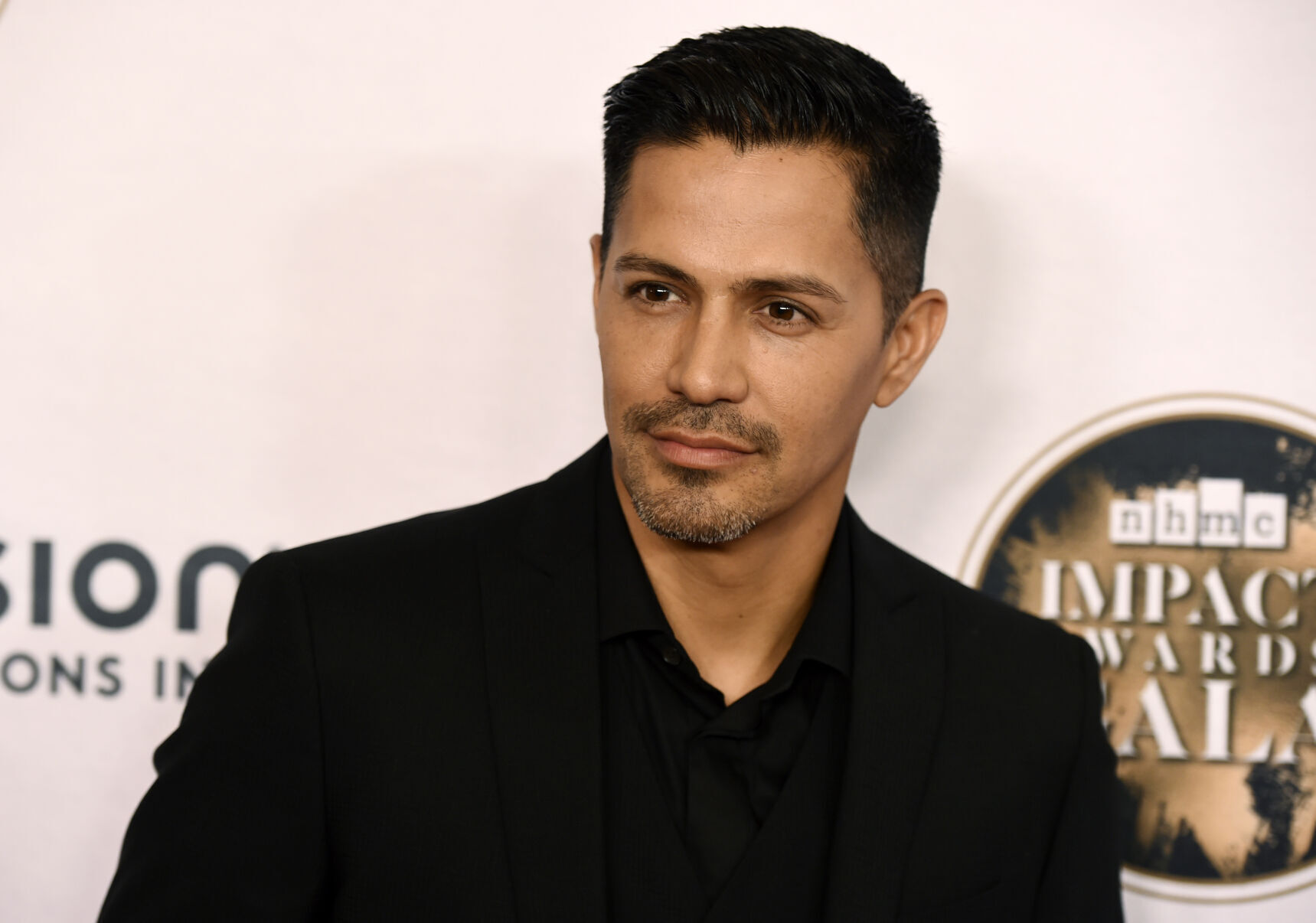 Jay Hernandez